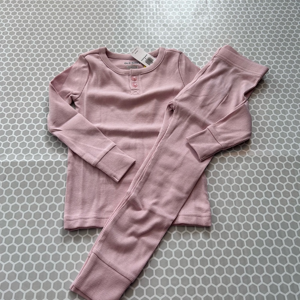 NWT Old Navy Light Pink Ribbed Henley Kids Pajama Set Size 3T